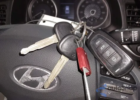 2019 Hyundai Elantra Sel z USA, uszkodzony, nr VIN 5NPD84LF8KH411671